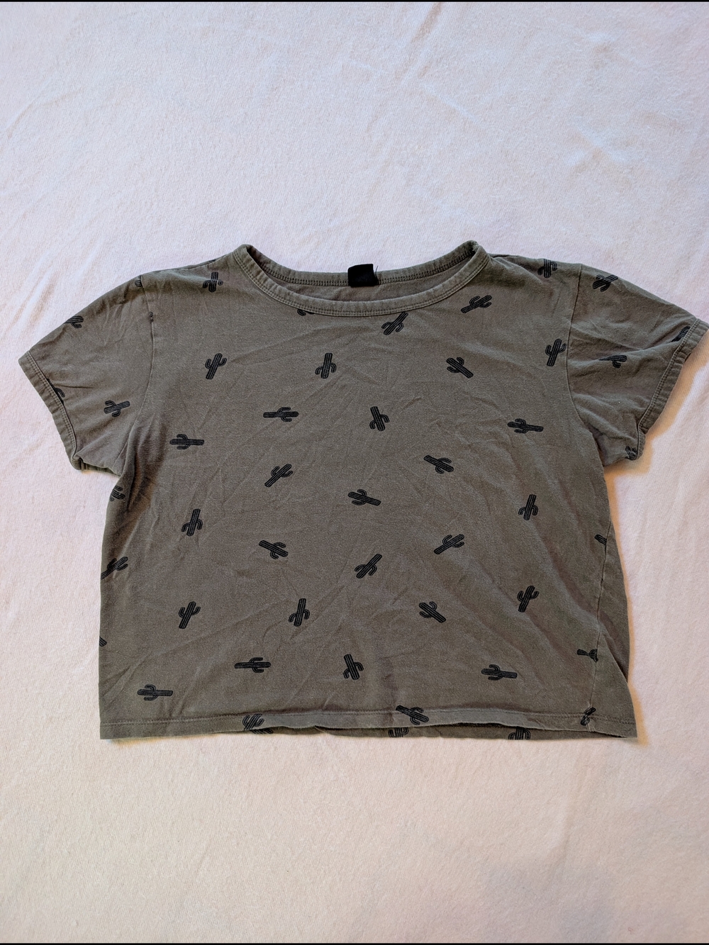 Vibe N' Olive Green Cactus Print Short Sleeve Crop Cotton Tee